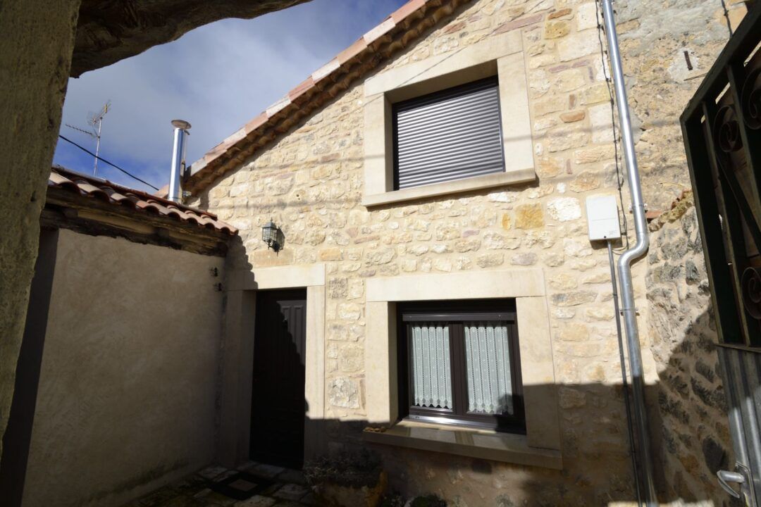 Derribo y construcción de casa con piedra original