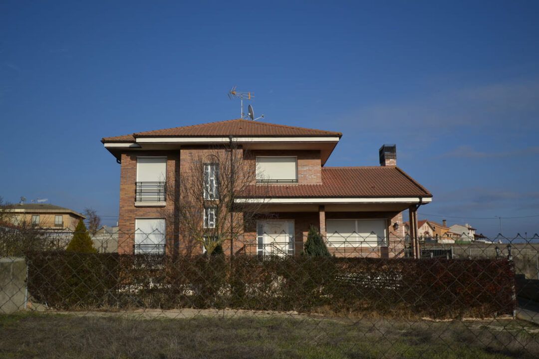Construcción de chalé en ladrillo caravista